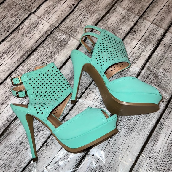 Cute Heels - Picture 6 of 10